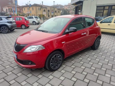 Lancia Ypsilon 1.0 FireFly 5 porte S&S Hybrid Silver Plus (4)