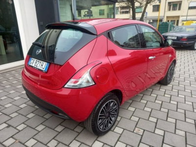 Lancia Ypsilon 1.0 FireFly 5 porte S&S Hybrid Silver Plus (8)