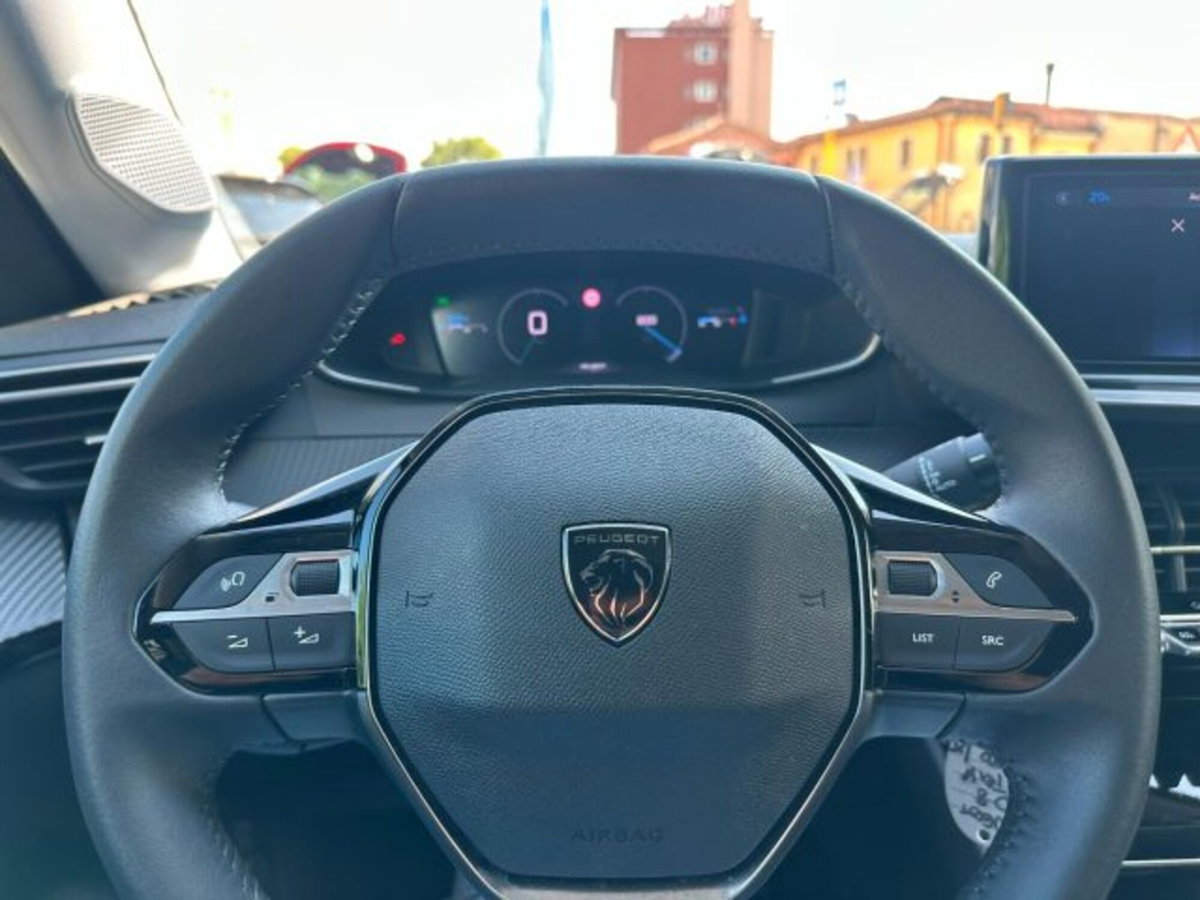 Peugeot 208 1.2 puretech Active s&s 100cv (12)