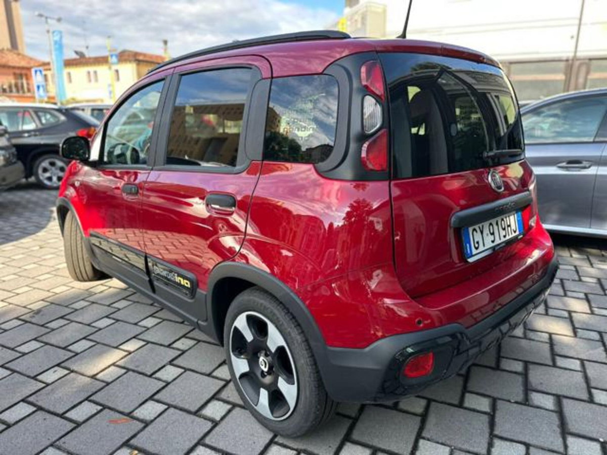 Fiat Panda Cross 1.0 firefly hybrid Cross s&s 70cv 5p.ti (2)