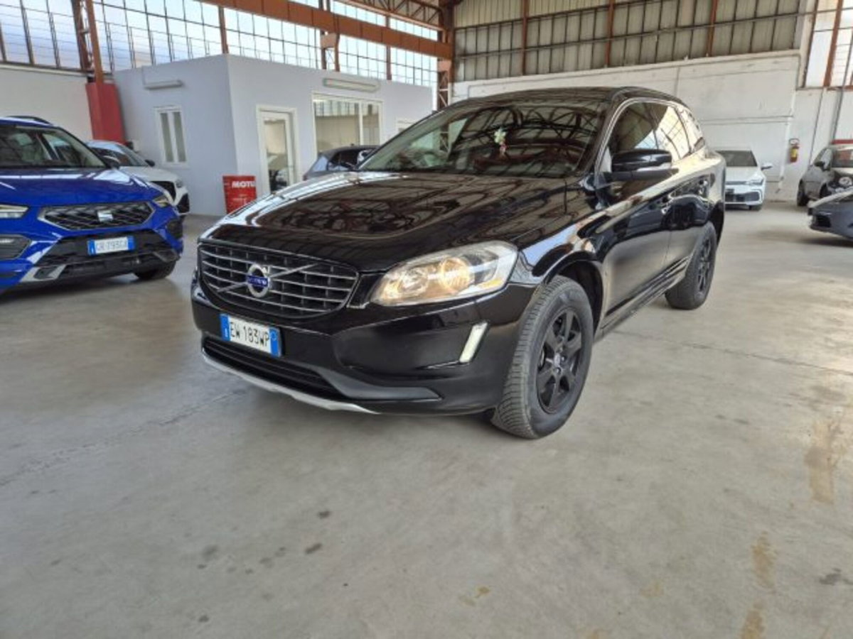Volvo XC60 D3 Geartronic R-design Momentum (8)