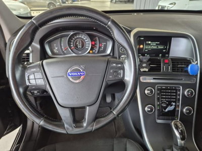 Volvo XC60 D3 Geartronic R-design Momentum (9)