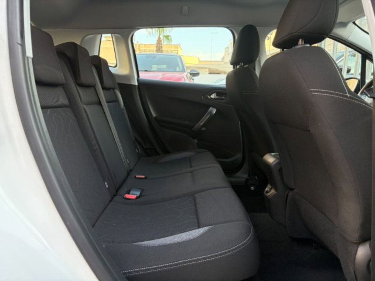 Peugeot 2008 82 Access (9)