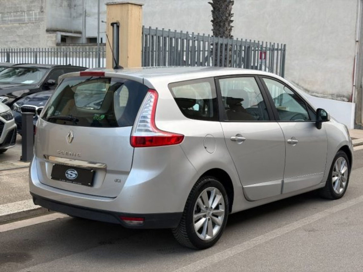 Renault Scenic E-Tech Electric 1.5 dCi 110CV Attractive (3)