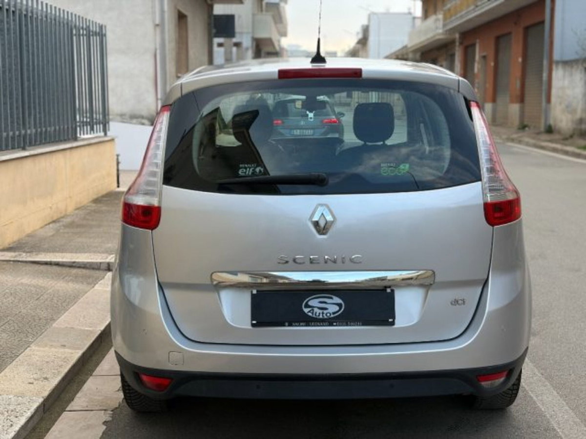 Renault Scenic E-Tech Electric 1.5 dCi 110CV Attractive (5)