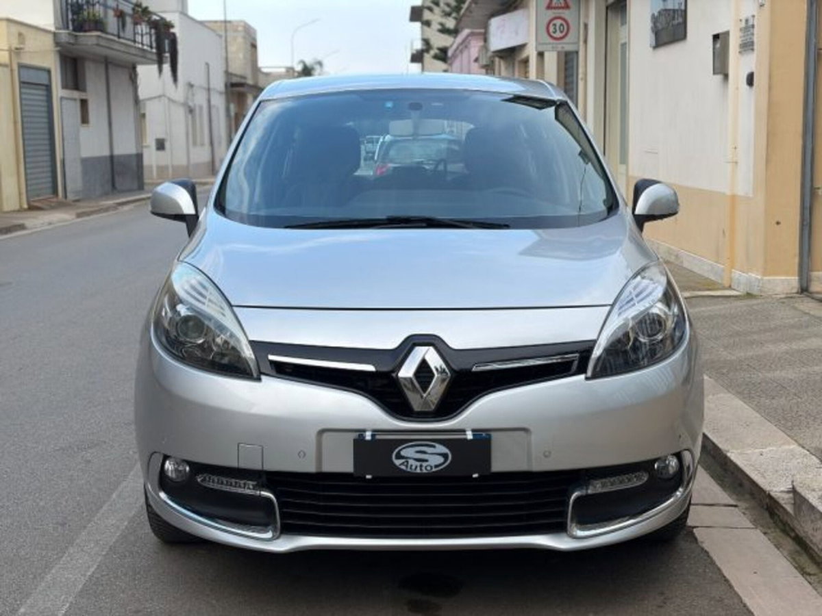 Renault Scenic E-Tech Electric 1.5 dCi 110CV Attractive (8)