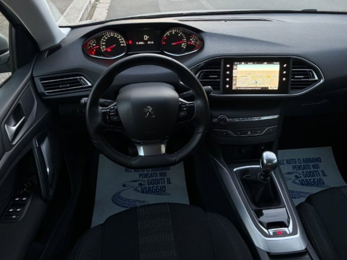 Peugeot 308 BlueHDi 120 S&S Allure (12)