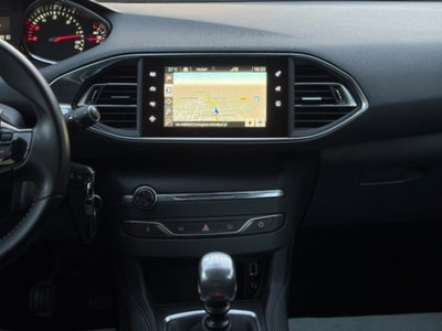 Peugeot 308 BlueHDi 120 S&S Allure (13)