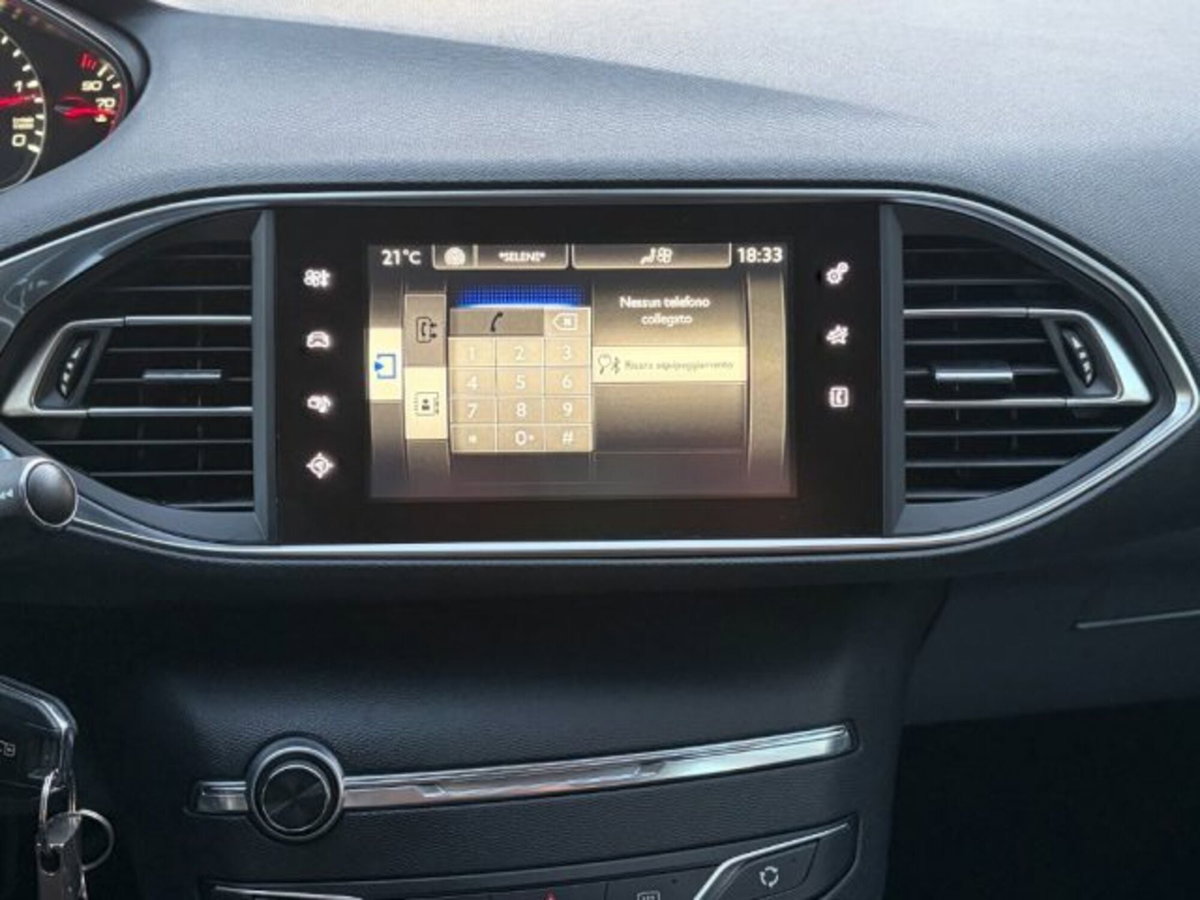 Peugeot 308 BlueHDi 120 S&S Allure (20)