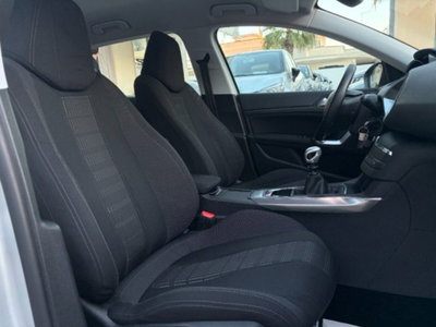 Peugeot 308 BlueHDi 120 S&S Allure (9)