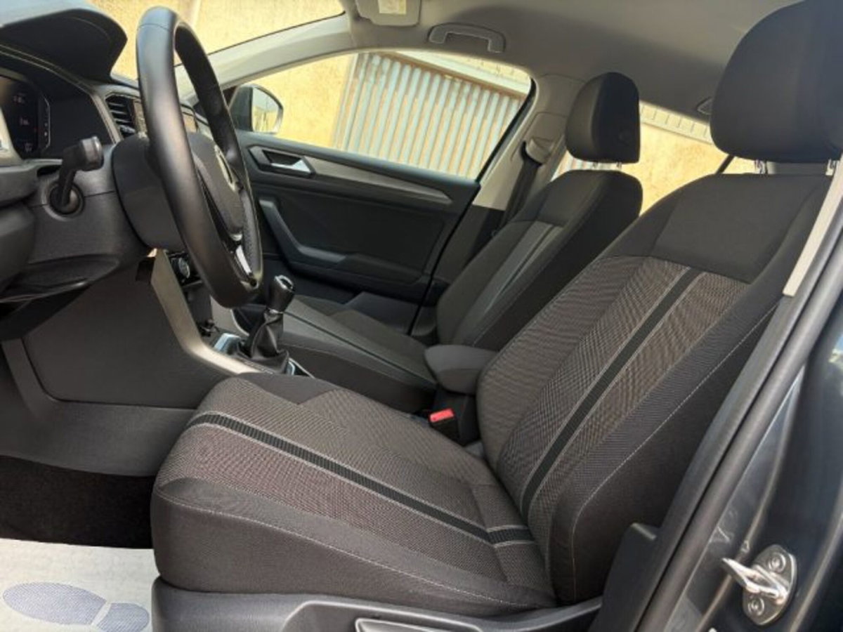 Volkswagen T-Roc 2.0 tdi Style 115cv (11)
