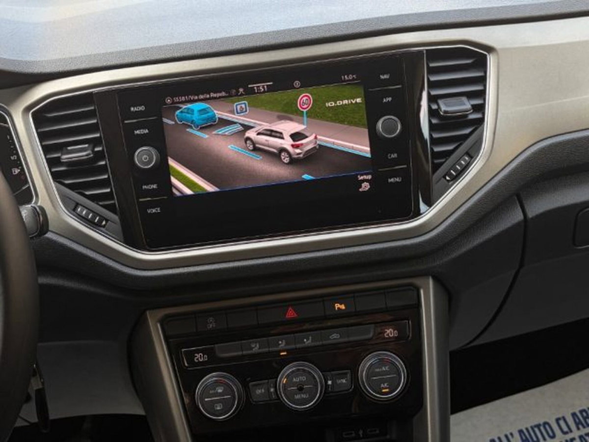 Volkswagen T-Roc 2.0 tdi Style 115cv (18)