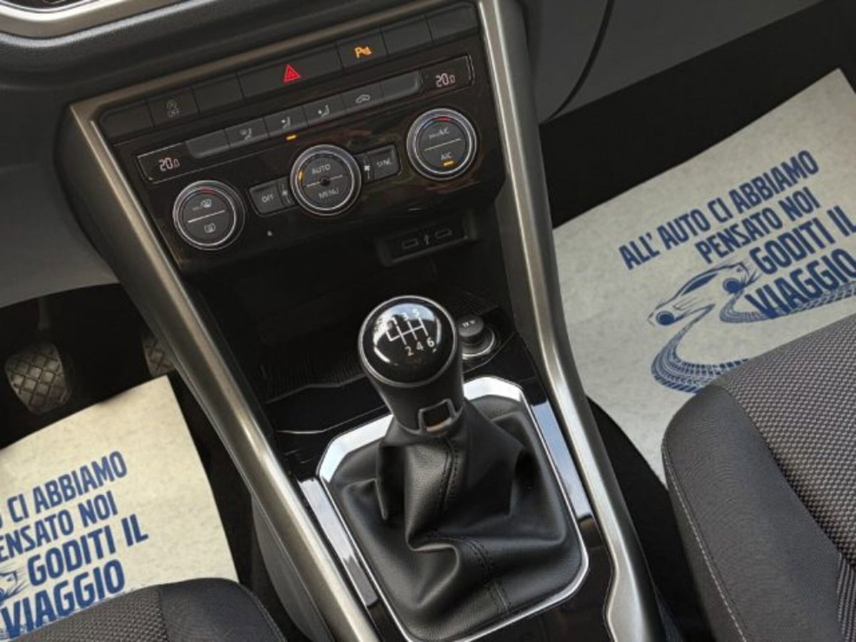 Volkswagen T-Roc 2.0 tdi Style 115cv (19)
