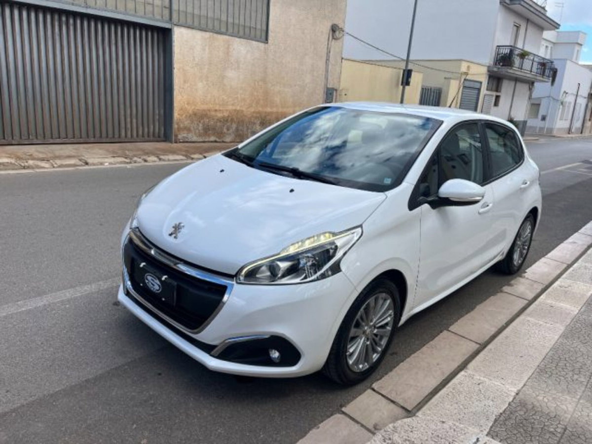 Peugeot 208 82 5 porte Allure (8)