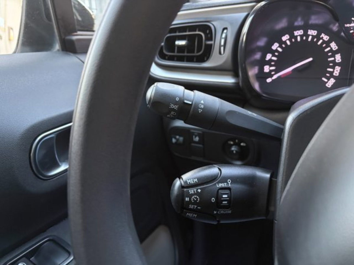 Citroen C3 BlueHDi 100 S&S Feel (18)