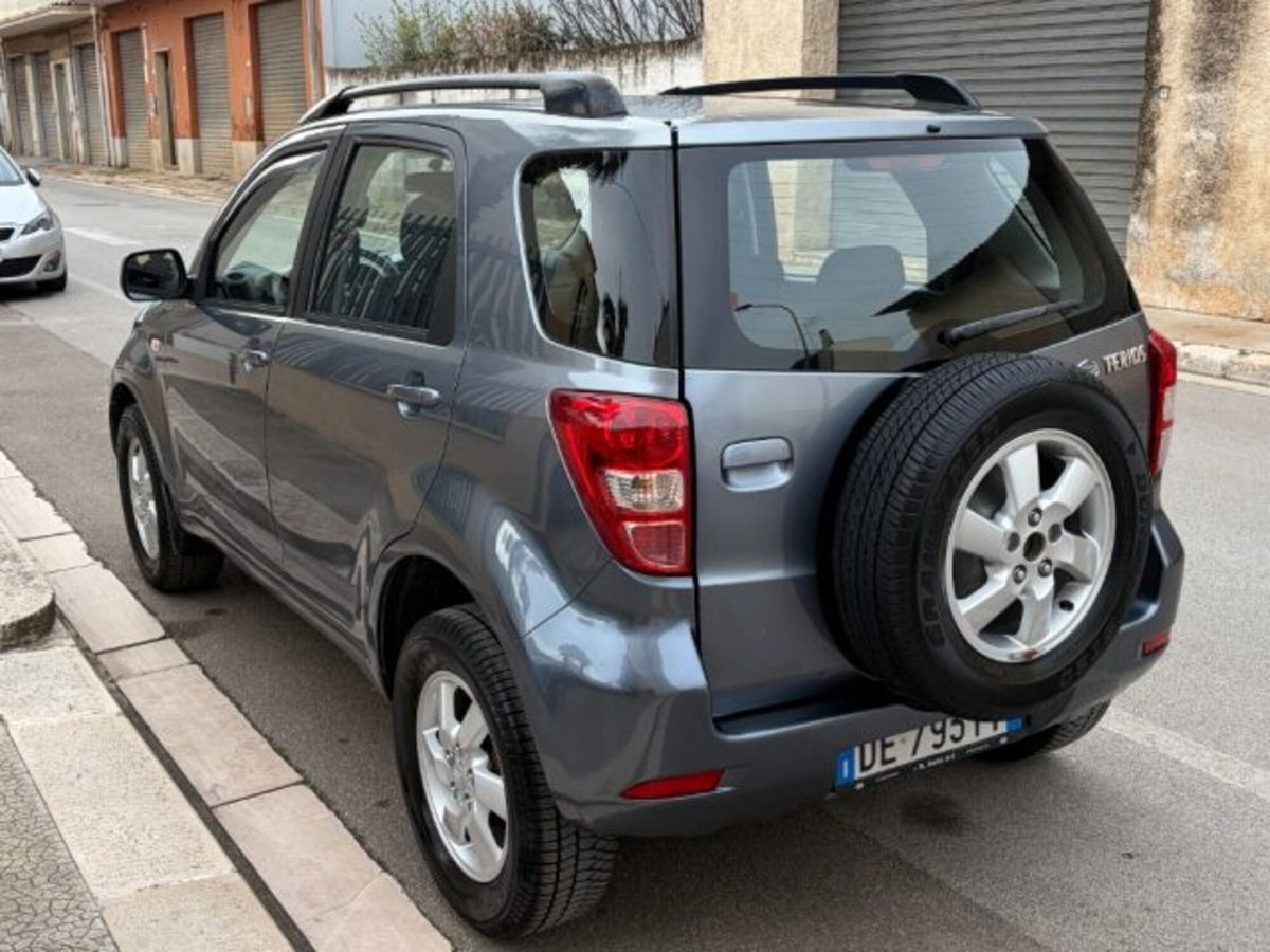 Daihatsu Terios 1.5 4WD SXA (5)