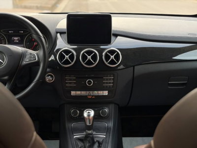 Mercedes-Benz Classe B 200 d Sport (20)