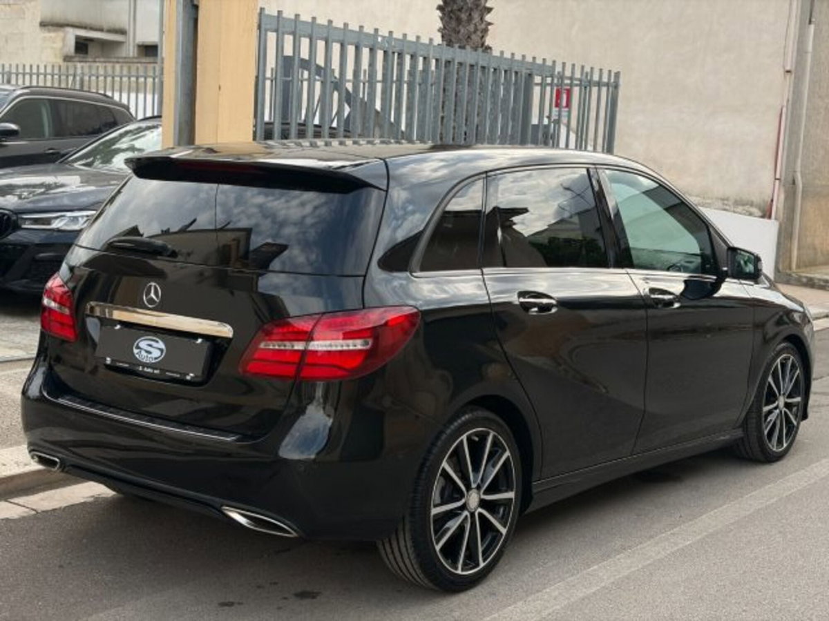 Mercedes-Benz Classe B 200 d Sport (4)