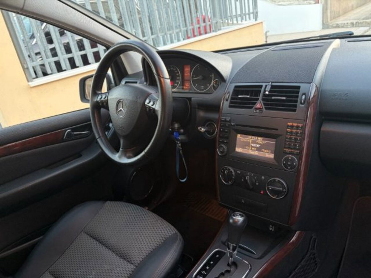 Mercedes-Benz Classe A 180 CDI Elegance (10)