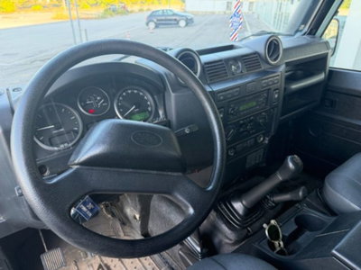 Land Rover Defender 110 2.2 TD4 Station Wagon N1 (11)