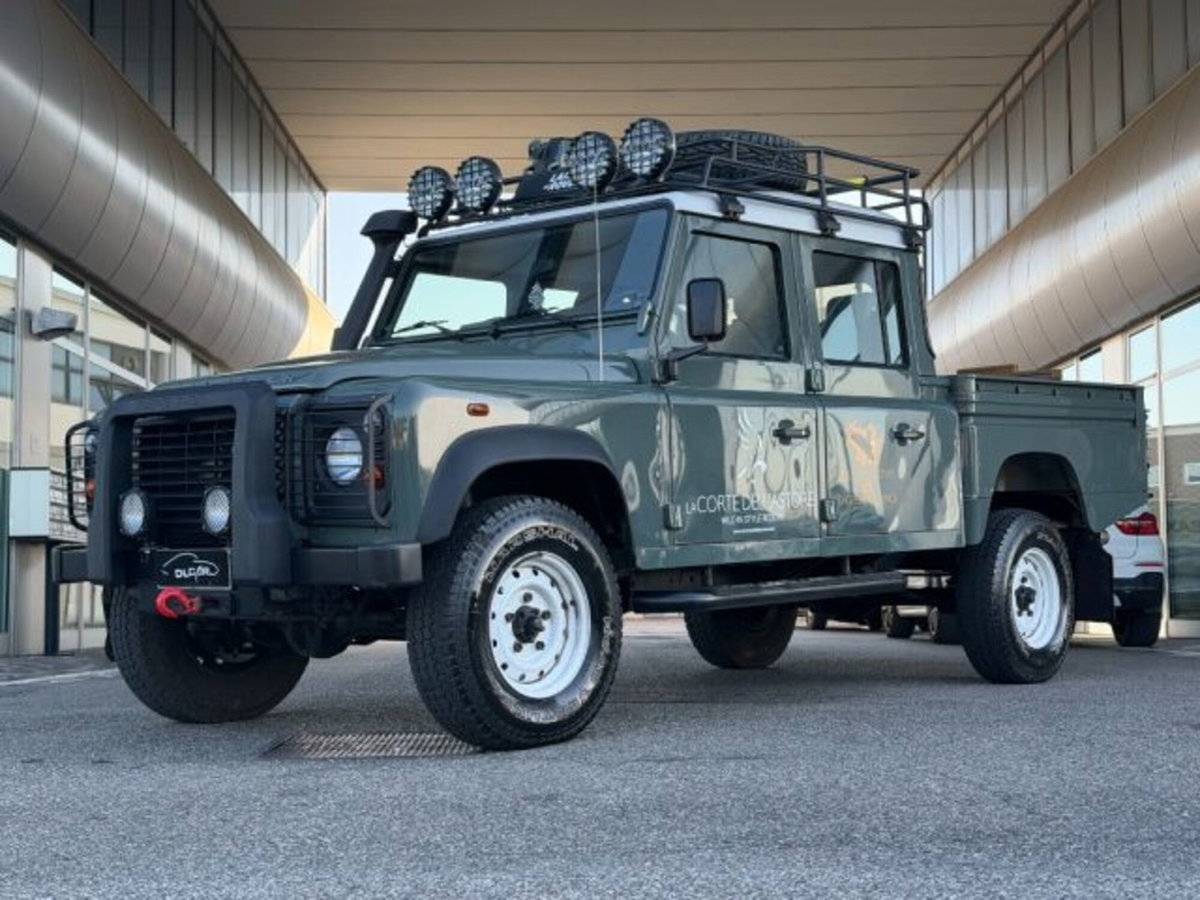 Land Rover Defender 110 2.2 TD4 Station Wagon N1 (3)