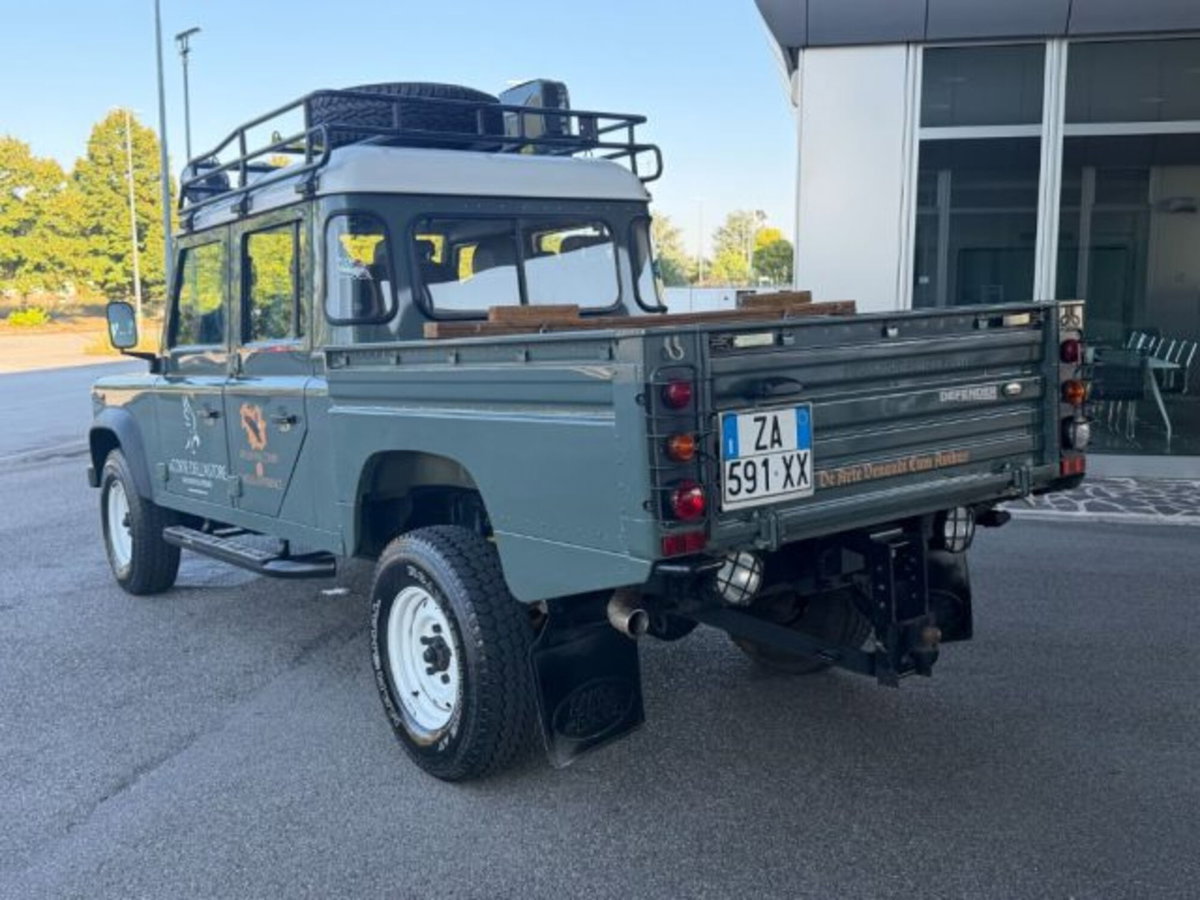 Land Rover Defender 110 2.2 TD4 Station Wagon N1 (6)