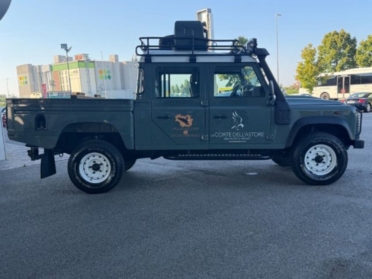 Land Rover Defender 110 2.2 TD4 Station Wagon N1 (7)