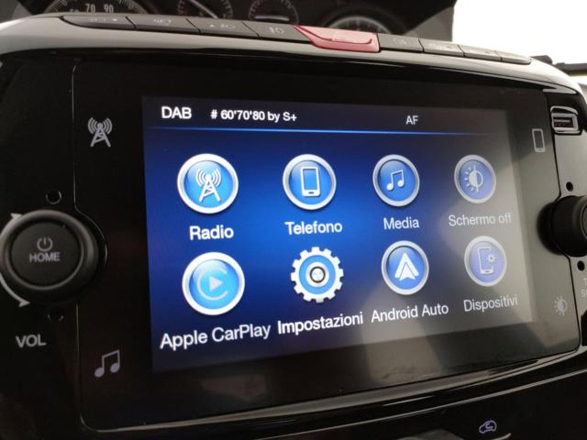Lancia Ypsilon 1.2 69 CV 5 porte GPL Ecochic Alberta Ferretti (11)