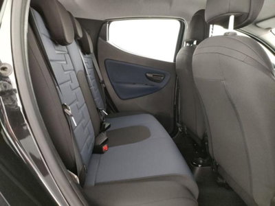 Lancia Ypsilon 1.2 69 CV 5 porte GPL Ecochic Alberta Ferretti (17)