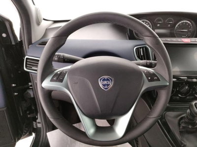 Lancia Ypsilon 1.2 69 CV 5 porte GPL Ecochic Alberta Ferretti (8)