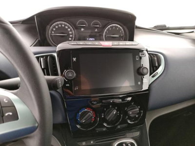 Lancia Ypsilon 1.2 69 CV 5 porte GPL Ecochic Alberta Ferretti (9)