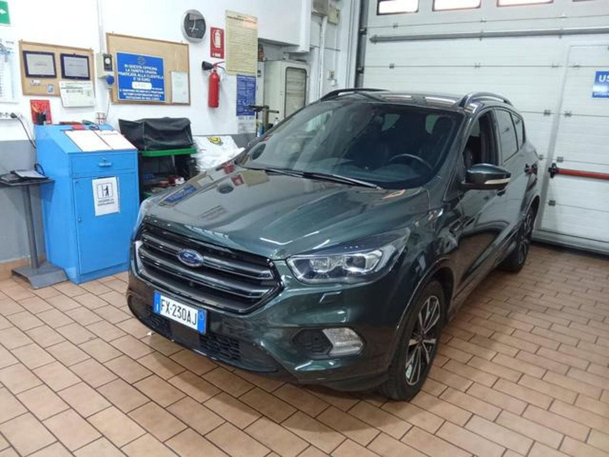 Ford Kuga 1.5 TDCI 120 CV S&S 2WD ST-Line