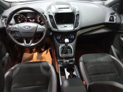 Ford Kuga 1.5 TDCI 120 CV S&S 2WD ST-Line (8)