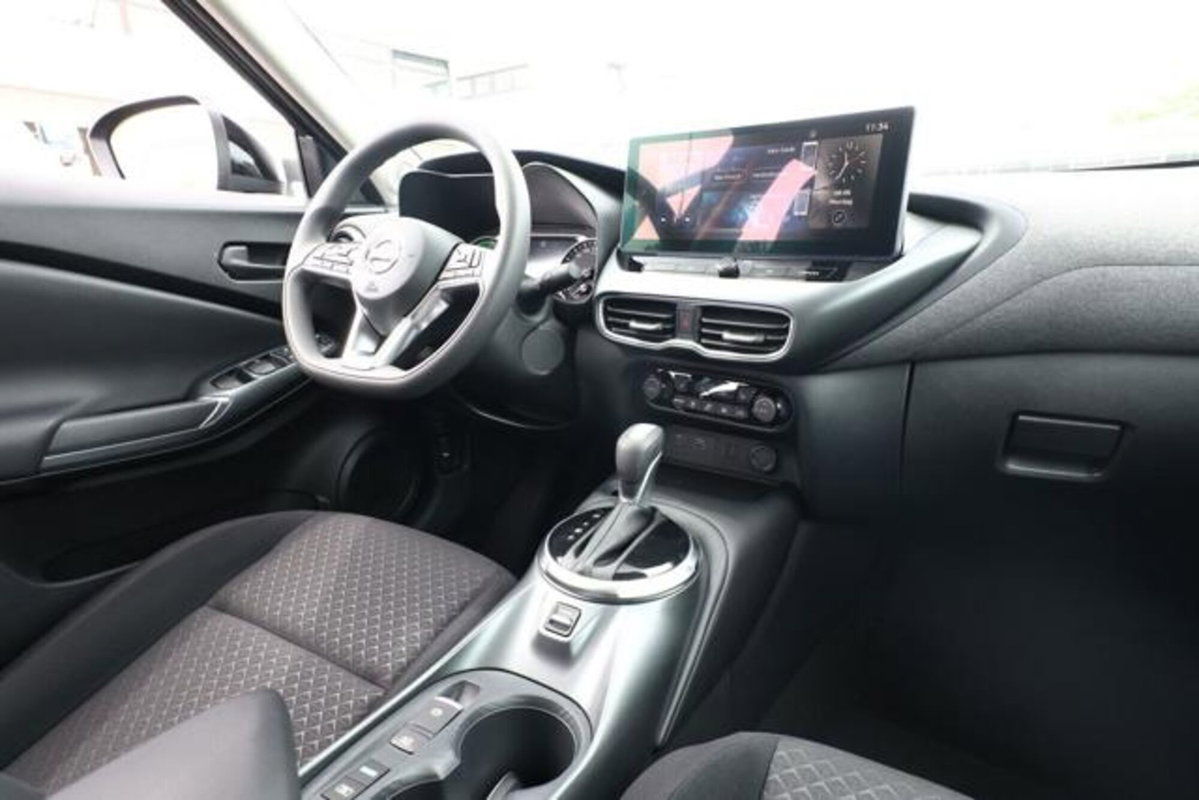 Nissan Juke 1.6 hev N-Connecta (7)