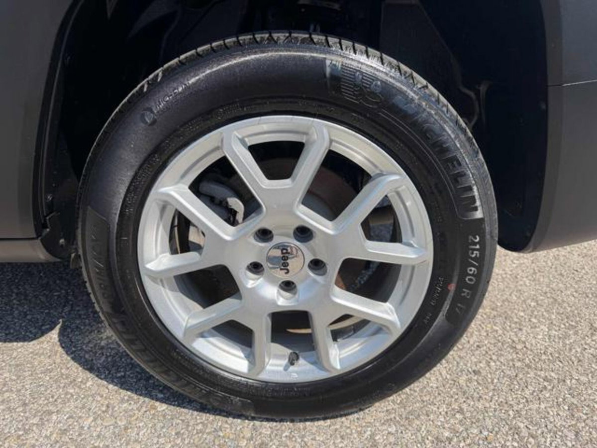 Jeep Renegade 1.3 T4 190CV PHEV 4xe AT6 Limited (14)