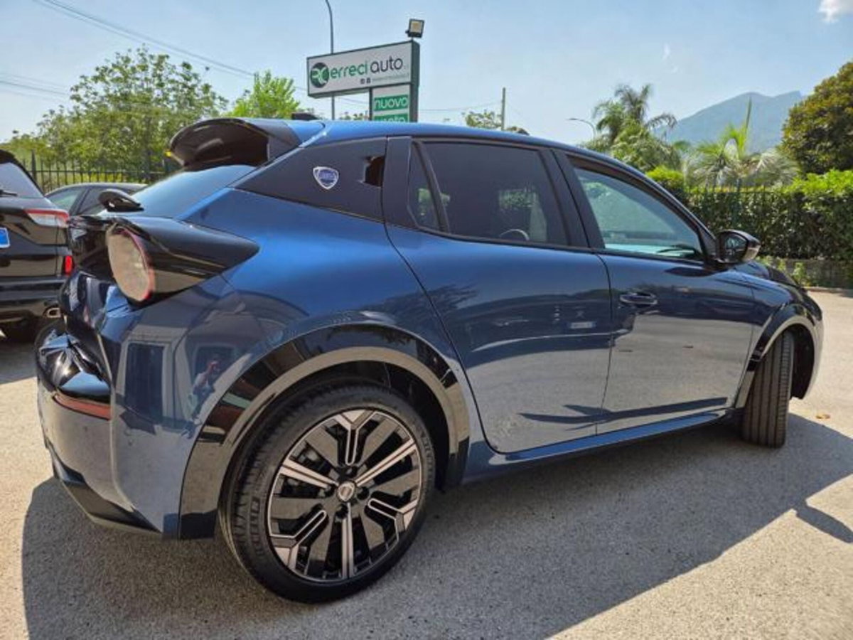 Lancia Ypsilon 1.2 mhev Edizione Cassina e-dct (3)