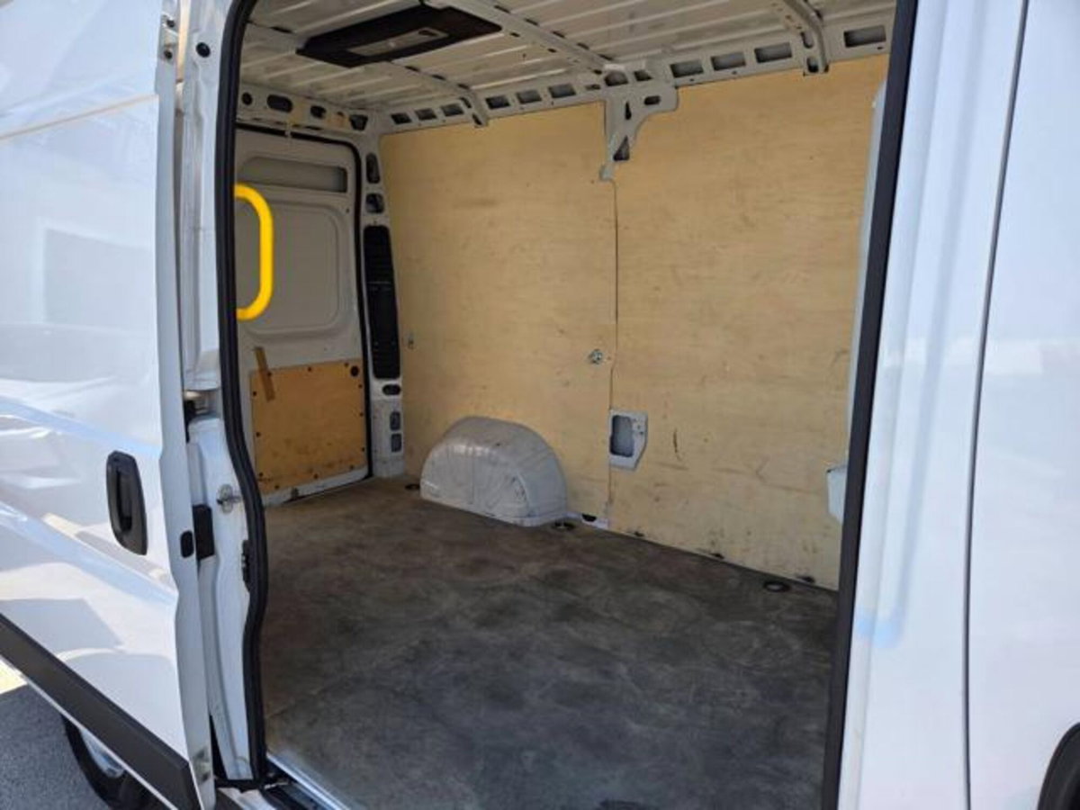 Fiat Ducato Furgone 35 LH2 2.2 mjt3 140cv AT9 serie 9 (8)