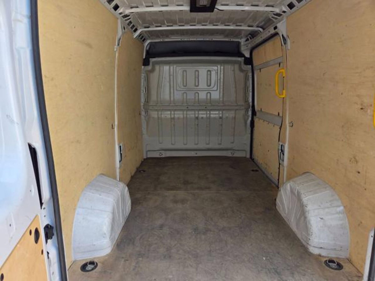 Fiat Ducato Furgone 35 LH2 2.2 mjt3 140cv AT9 serie 9 (9)