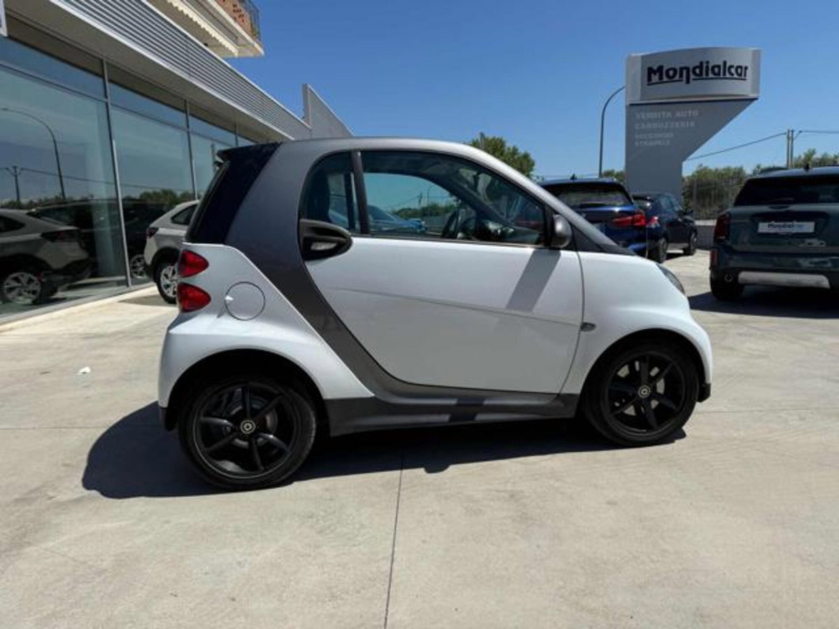 smart Fortwo 1000 52 kW MHD coupé passion (2)