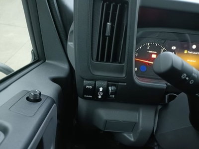 Isuzu M27 II E 150cv (15)