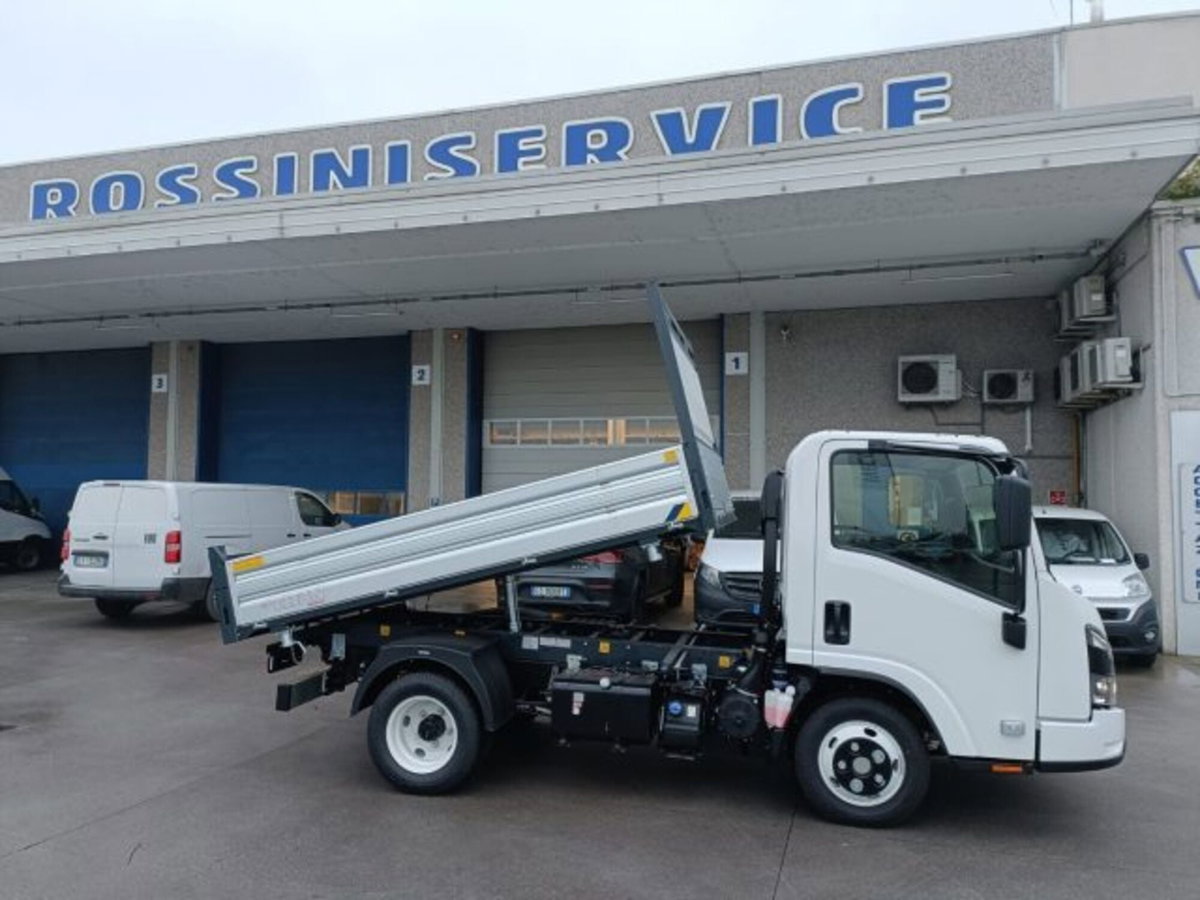 Isuzu M27 II E 150cv (3)