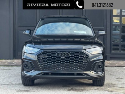 Audi Q5 Sportback 40 2.0 tdi mhev 12V Identity Black quattro s-tronic usata