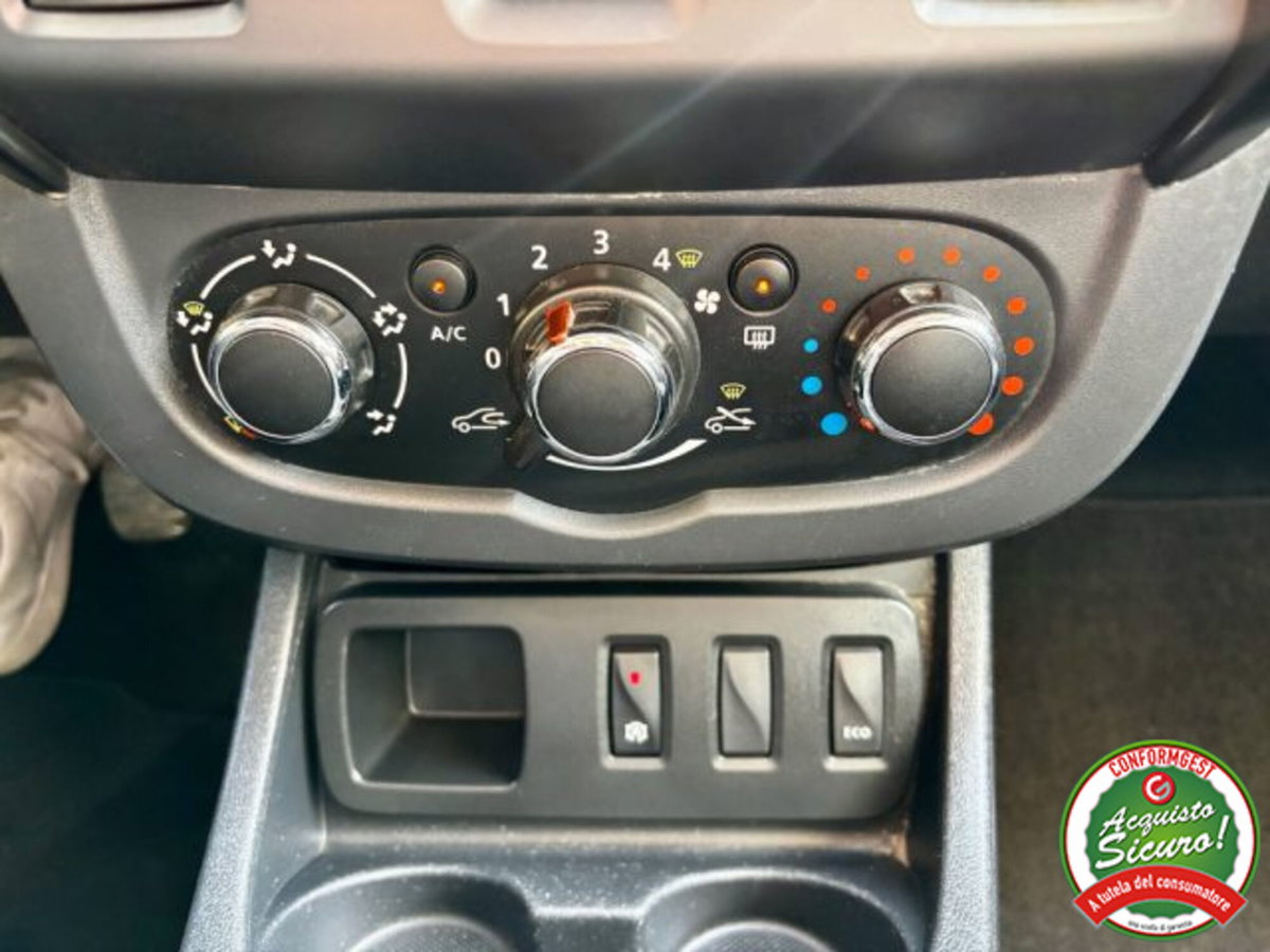 Dacia Duster 1.5 dCi 110CV Start&Stop 4x2 Lauréate (10)
