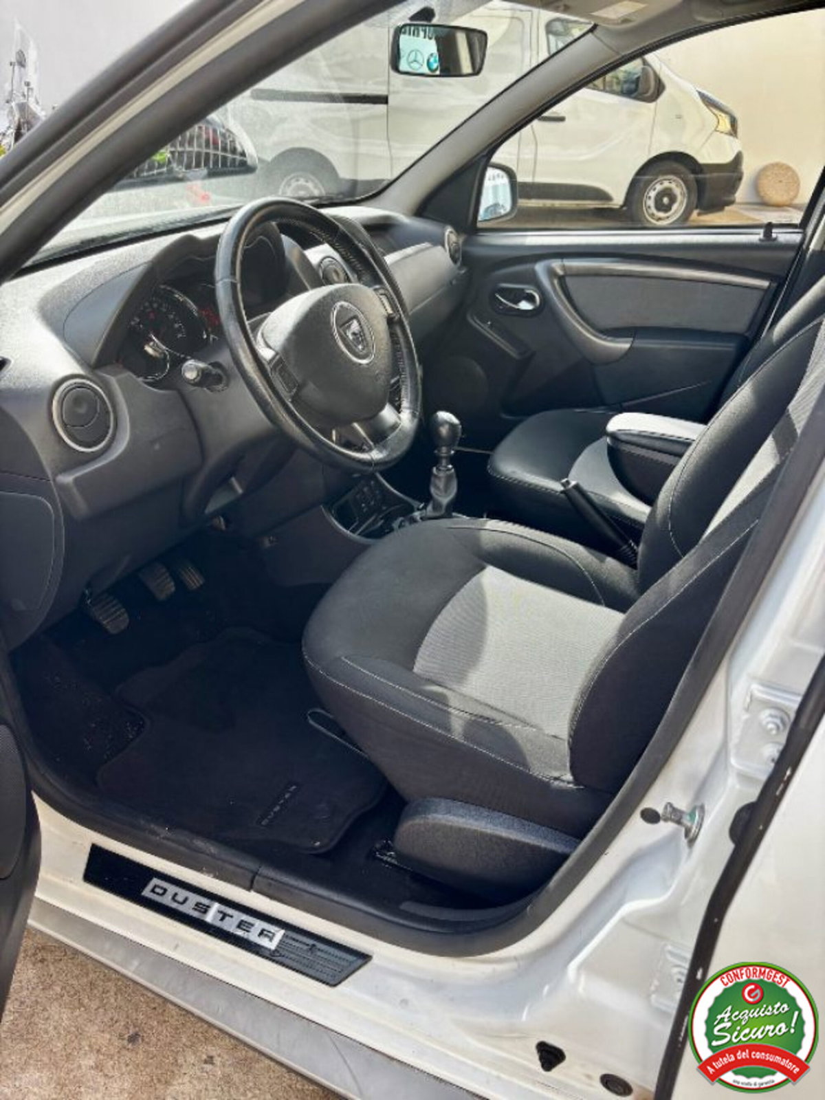 Dacia Duster 1.5 dCi 110CV Start&Stop 4x2 Lauréate (7)