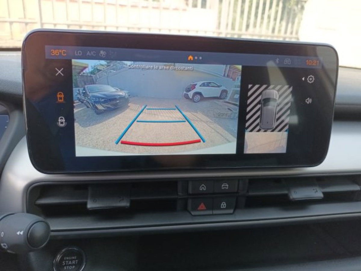 Jeep Avenger 1.2 turbo e-hybrid mhev Upland 4xe 145cv edct6 (11)