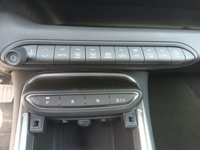 Jeep Avenger 1.2 turbo e-hybrid mhev Upland 4xe 145cv edct6 (12)