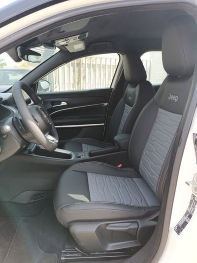 Jeep Avenger 1.2 turbo e-hybrid mhev Upland 4xe 145cv edct6 (5)