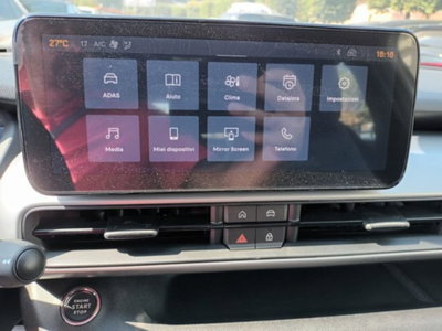 Jeep Avenger 1.2 turbo e-hybrid mhev Upland 4xe 145cv edct6 (10)