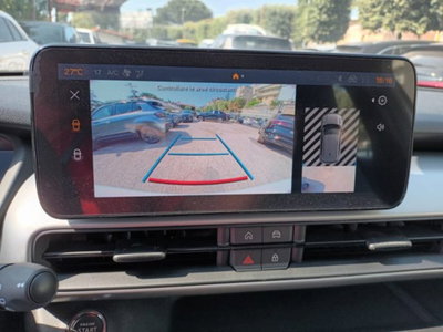 Jeep Avenger 1.2 turbo e-hybrid mhev Upland 4xe 145cv edct6 (11)