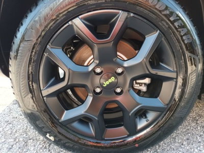 Jeep Avenger 1.2 turbo e-hybrid mhev Upland 4xe 145cv edct6 (14)